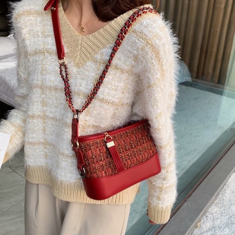 【最平價的Chanel❤️✨全網最低價】Chanel/香奈兒  毛暱流浪包 經典徽標Logo 皮穿鏈 菱格 小牛皮 斜挎包 小號 紅色