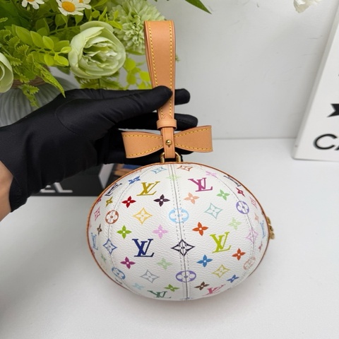 閒置新路易威登Louis Vuitton 村上隆聯名白三彩瑜伽球包