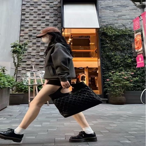 香奈兒/chanel 31bag鏈條款 油蠟牛皮黑銀28開 尺寸：38*32