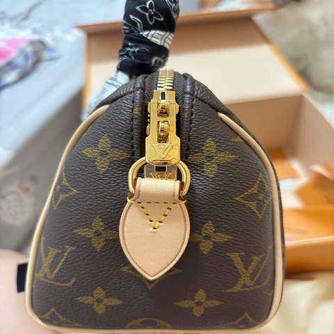 Lv speedy20 黑色背袋