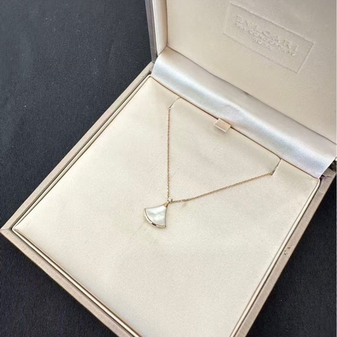 Bvlgari/寶格麗白貝母小號扇子項鍊