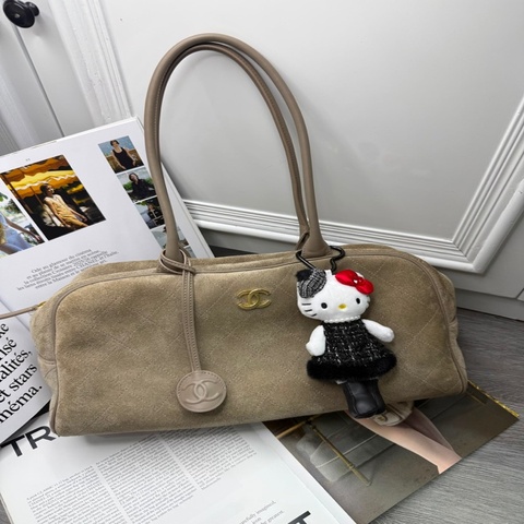 99新 爆款Chanel 香奈兒26S 保齡球包 米灰麂皮大號