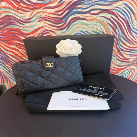 Chanel香奈兒黑金荔枝皮短款錢包，22開，經典菱格紋，金色logo扣
