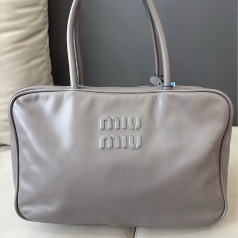 【近新閒置品】Miumiu灰色牛皮Beau保齡球手提單肩包