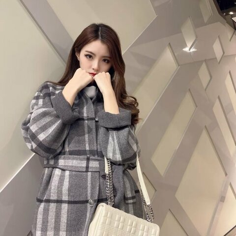 Burberry Lola信封斜背包23*13*7cm 98新配件塵袋