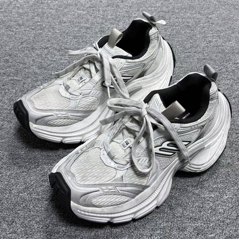 幾乎全新 巴黎世家 Balenciaga 10XL 灰白色 老爹鞋 42碼