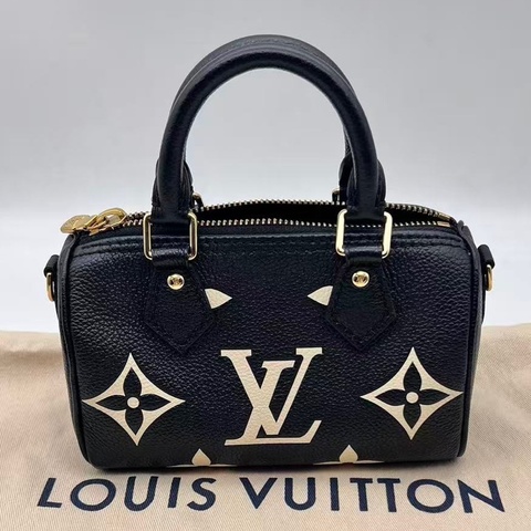 Louis Vuitton 路易威登 缺肩帶LV speedy nano黑白熊貓全皮壓紋mini枕頭包 nano尺寸16*10*7.5cm