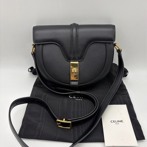 賽琳Celine盾牌box黑色馬鞍包 尺寸19*13.5*3cm