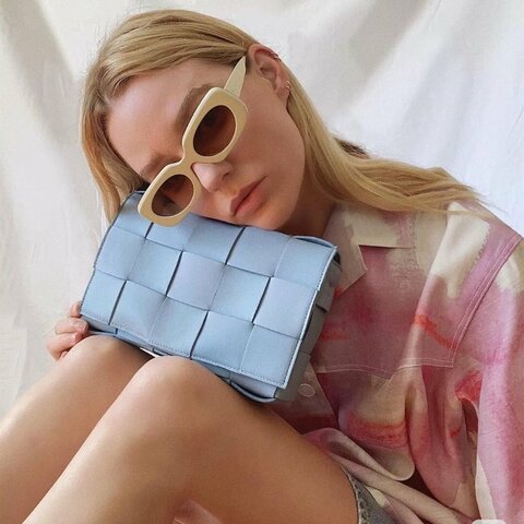Bottega Veneta CASSETTE  Intreccio編織磁扣開合 羔羊皮 小號 淺藍色 22x6x15  99新配件塵袋