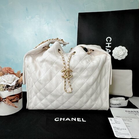 CHANEL 白色中號Hobo25包