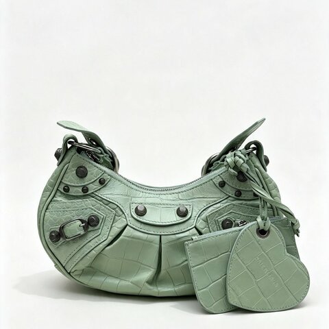 Balenciaga/巴黎世家 Le Cagole XS號 薄荷綠 鰐魚壓紋月牙包愛心機車包單肩包斜挎包