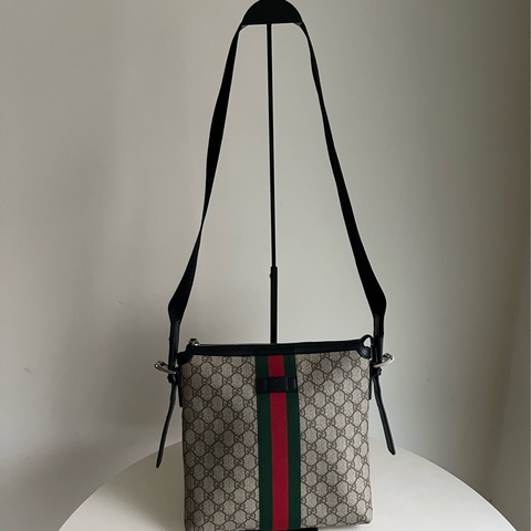 Gucci GG supreme老花郵差包男士款