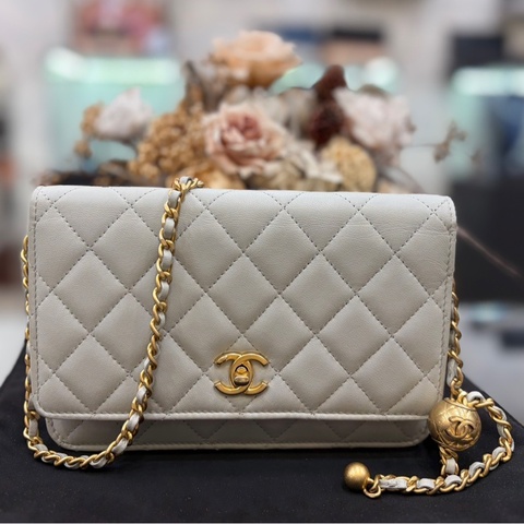 CHANEL 金球WOC鍊帶肩背包 淺灰 晶片款