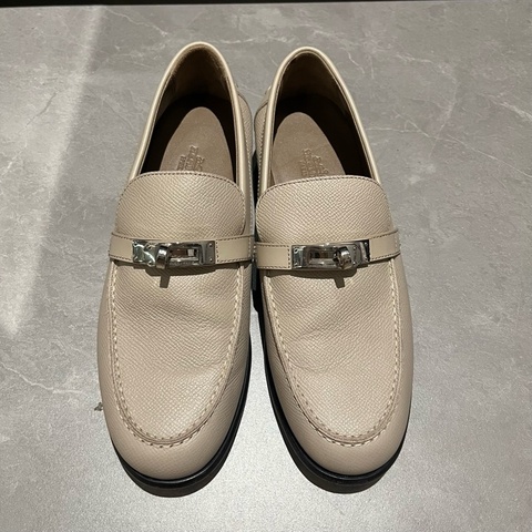 愛馬仕 Kelly 銀扣奶茶色樂福鞋 37碼