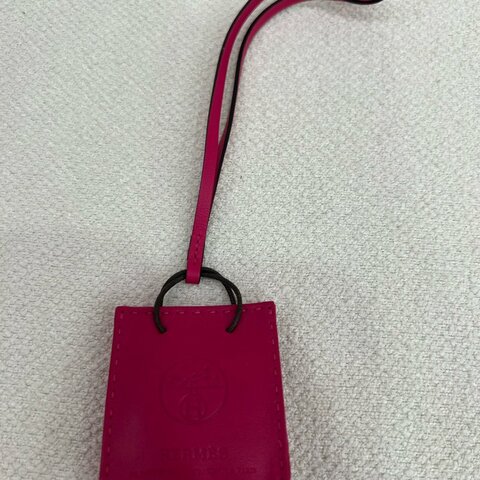 Hermès H 購物袋掛飾 覆盆子色