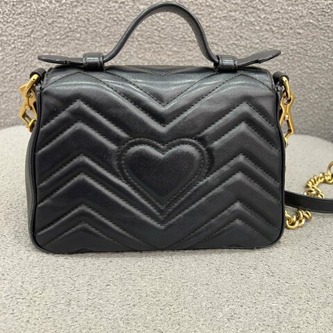 Gucci GG Marmont 郵差包 黑色 牛皮 金扣