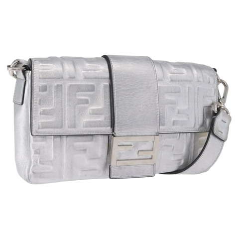 FENDI Zucca帆布Mamma Baguette單肩包，銀色皮革款，正品編號197105SAM