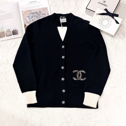 CHANEL 水鑽logo針織外套
