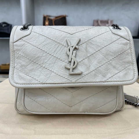 Ysl 聖羅蘭奶油白小号Niki D扣 斜挎包尺寸22*17