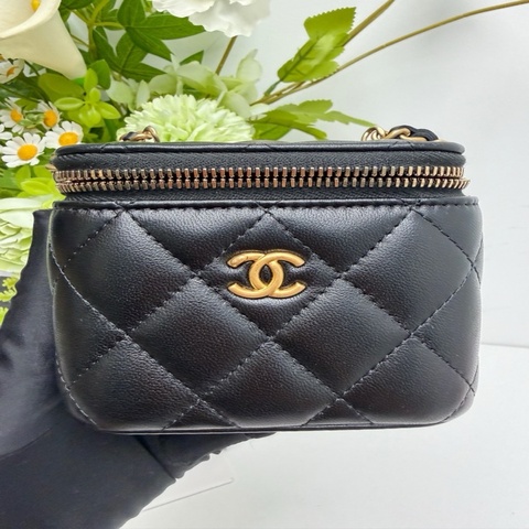 99新 香奈兒Chanel 32開無卡 核桃球化妝盒子包 羊皮