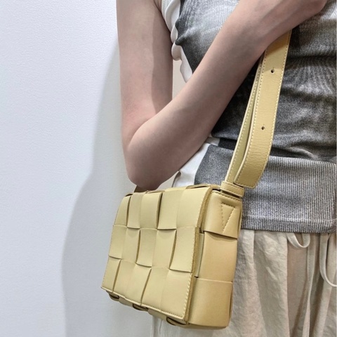 Botega Veneta 葆蝶家 Cassette系列15格