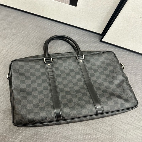 Louis Vuitton 路易威登Voyage公文包