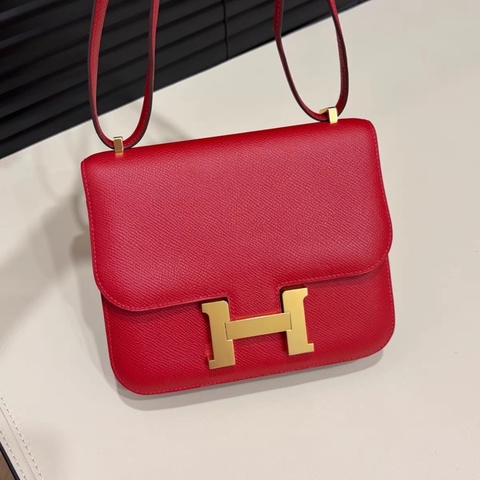 #秒殺💰割愛 #董娘必備 愛馬仕康康Hermes constance 19國旗紅金扣