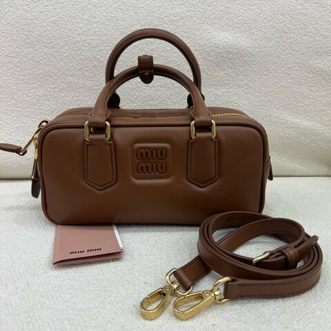 Miu Miu 小號 保齡球包 焦糖棕 牛皮 金扣