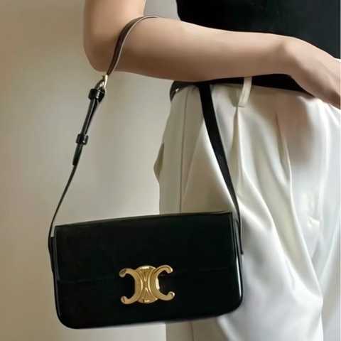 CELINE 凱旋門黑色牛皮腋下包