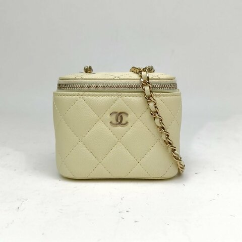 CHANEL 淡黃色荔枝牛皮革金扣方盒子化妝包肩背包