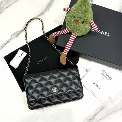 CHANEL 黑金小羊皮WOC鏈帶包
