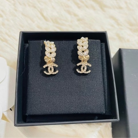 🍀全新⭐️Chanel logo麥穗經典鑽款耳環
