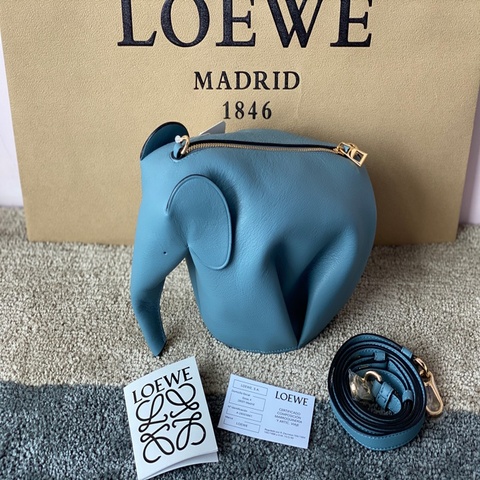 全新 Loewe經典動物大象包🐘