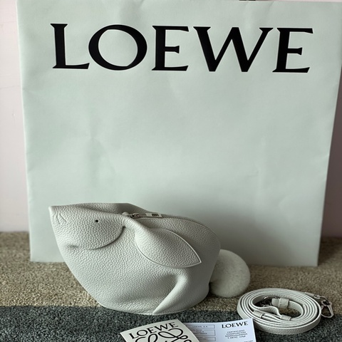 全新Loewe經典動物兔子包🐰