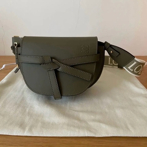 Loewe Mini Gate 墨綠色馬鞍包