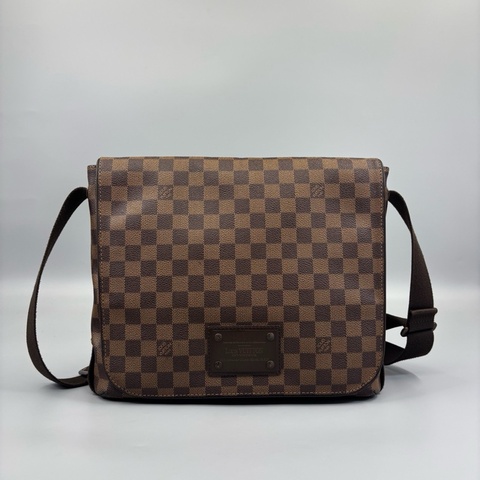 Louis Vuitton LV 路易威登 棕棋盤格郵差斜挎包 尺寸32*26 A