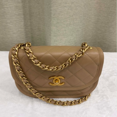 CHANEL 經典菱格紋皮穿鏈馬鞍包