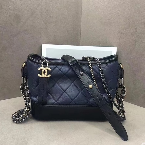💎Chanel香奈兒｜黑拼藍菱格小號流浪包｜98新保卡款