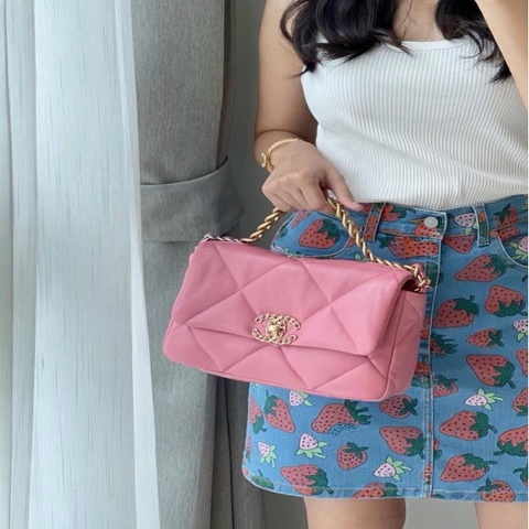 💎Chanel香奈兒｜粉色金扣19Bag大菱格CF枕頭包｜小號｜98新芯片款