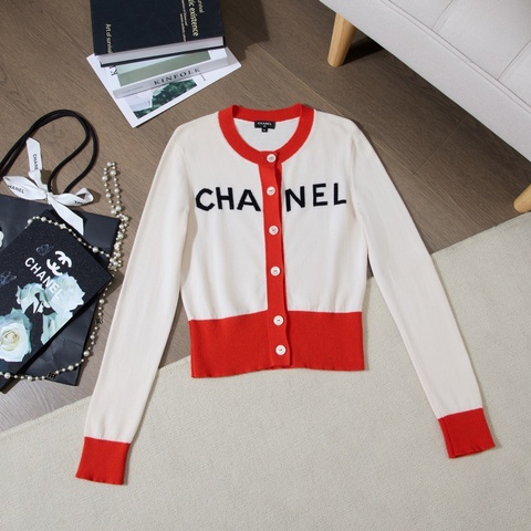 CHANEL 19S 走秀白紅拼色字母外套