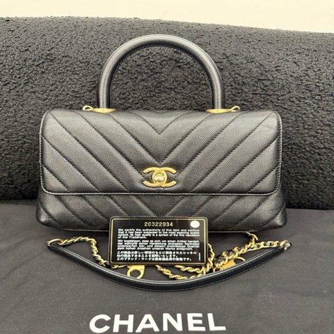 Chanel/香奈兒 黑金荔枝牛V紋coco handle小號
