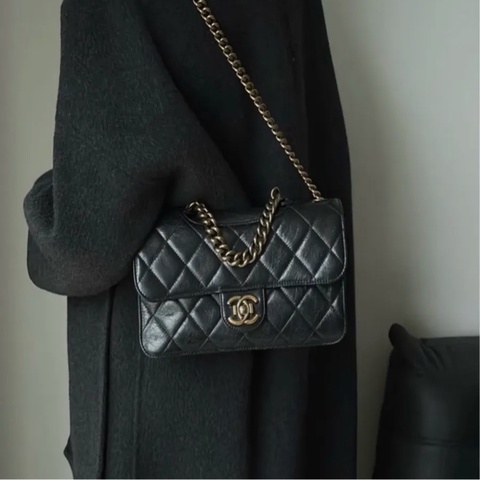 CHANEL 黑金孟買菱格紋油蠟皮鏈條肩背手提包 30*20*5 98新配件塵袋