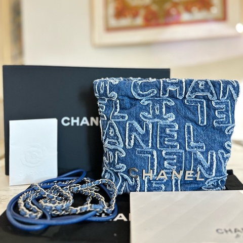 CHANEL香奈兒 22Bag mini 24A 抽繩開合皮穿鏈牛仔布 手提單肩包 女款 藍色