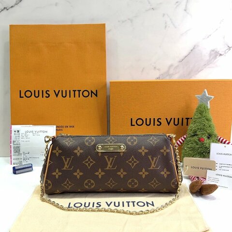 LV 全新 Pochette Eva 原花鏈帶包