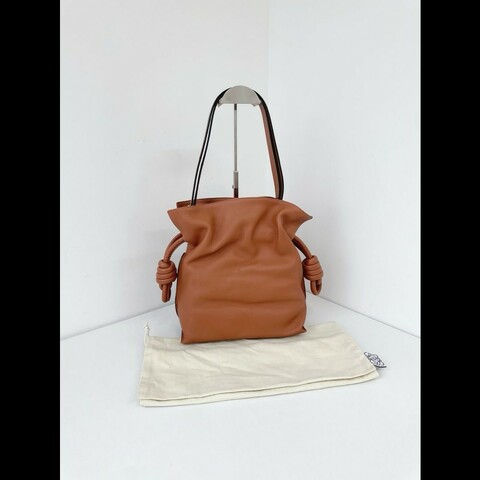 Loewe Flamenco Knot
金棕色Hobo福袋包