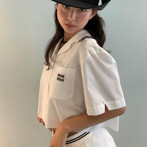 【千金學院風👩🏻‍🏫清新活潑✨】MIU MIU 白色海軍領 水手服｜短䄂襯衫