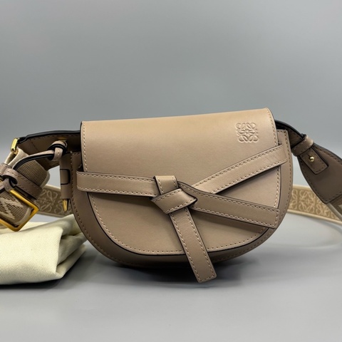 Loewe 羅意威 Gate蝴蝶結馬鞍斜挎包 尺寸20*11