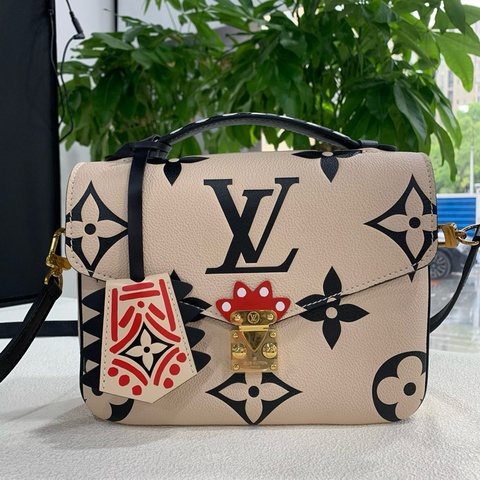 LV 路易威登Louis Vuitton Crafty 限定款 郵差包手提包斜挎包 金扣