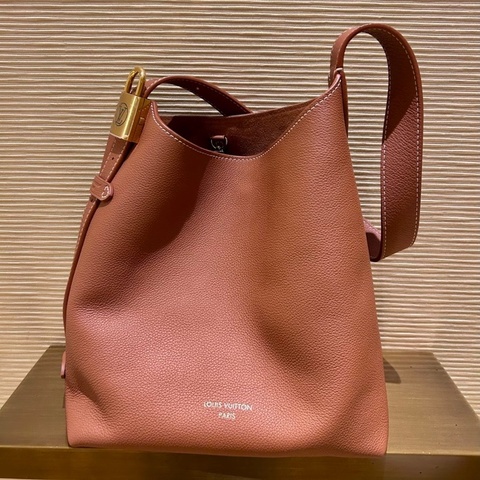 路易威登/Louis Vuitton low key hobo中號 單肩包腋下包 棕色牛皮 金扣 芯片款