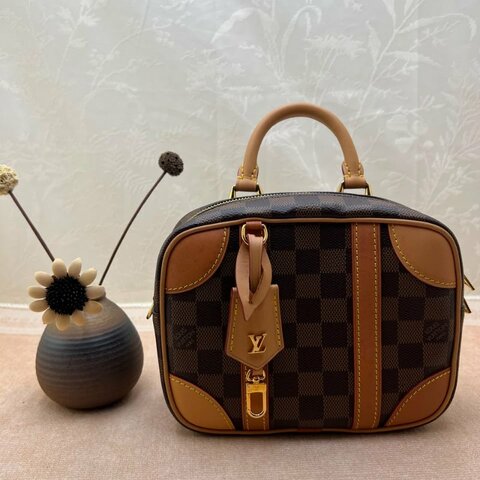 LV 棕格紋小箱子手提斜挎包
